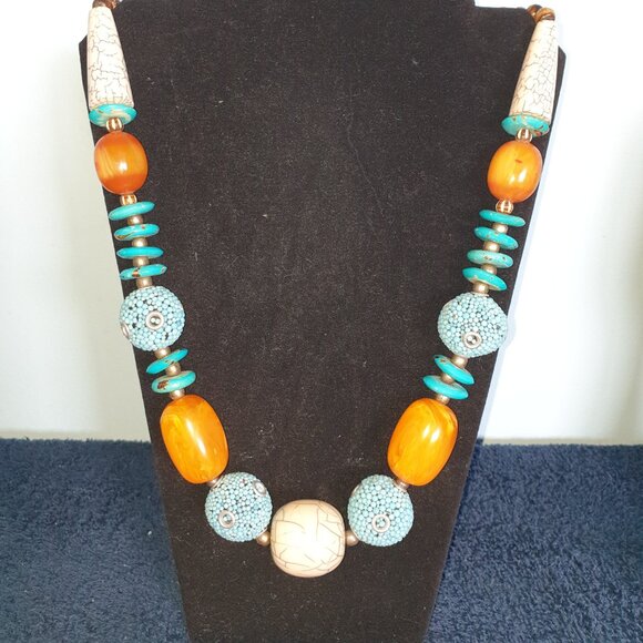 Chunky Vintage Tribal Butterscotch Turquoise Bakelite Statement Necklace - Picture 4 of 15